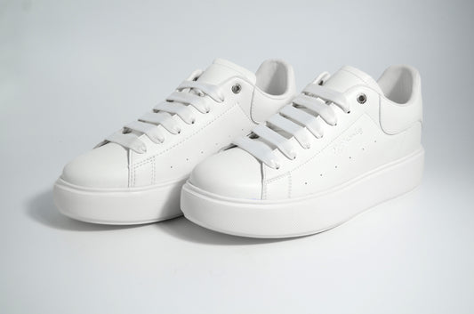 White Causal Sneakers