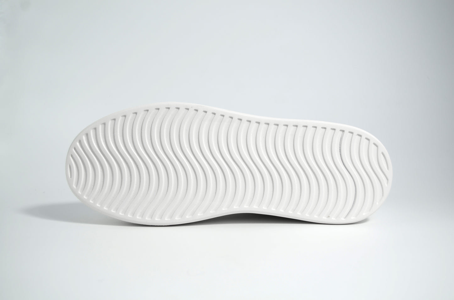 White Causal Sneakers